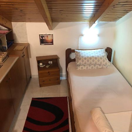 Ion Apartments Messolonghi Single Bed Room Mountain View Loft Meszolóngi Kültér fotó