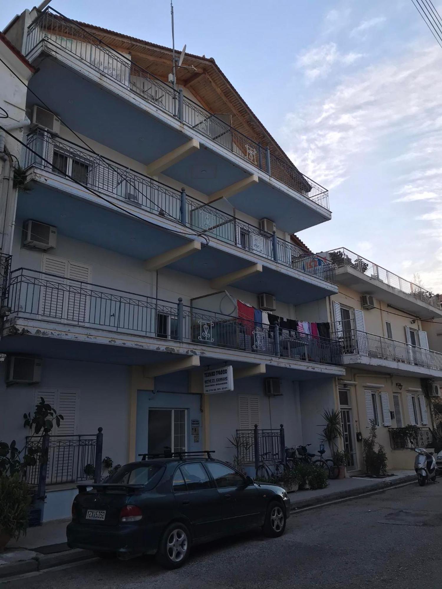 Ion Apartments Messolonghi Single Bed Room Mountain View Loft Meszolóngi Kültér fotó
